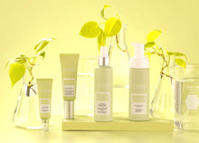 Load image into Gallery viewer, Sei Bella Clarity Clear Skin Acne Solution Bundle